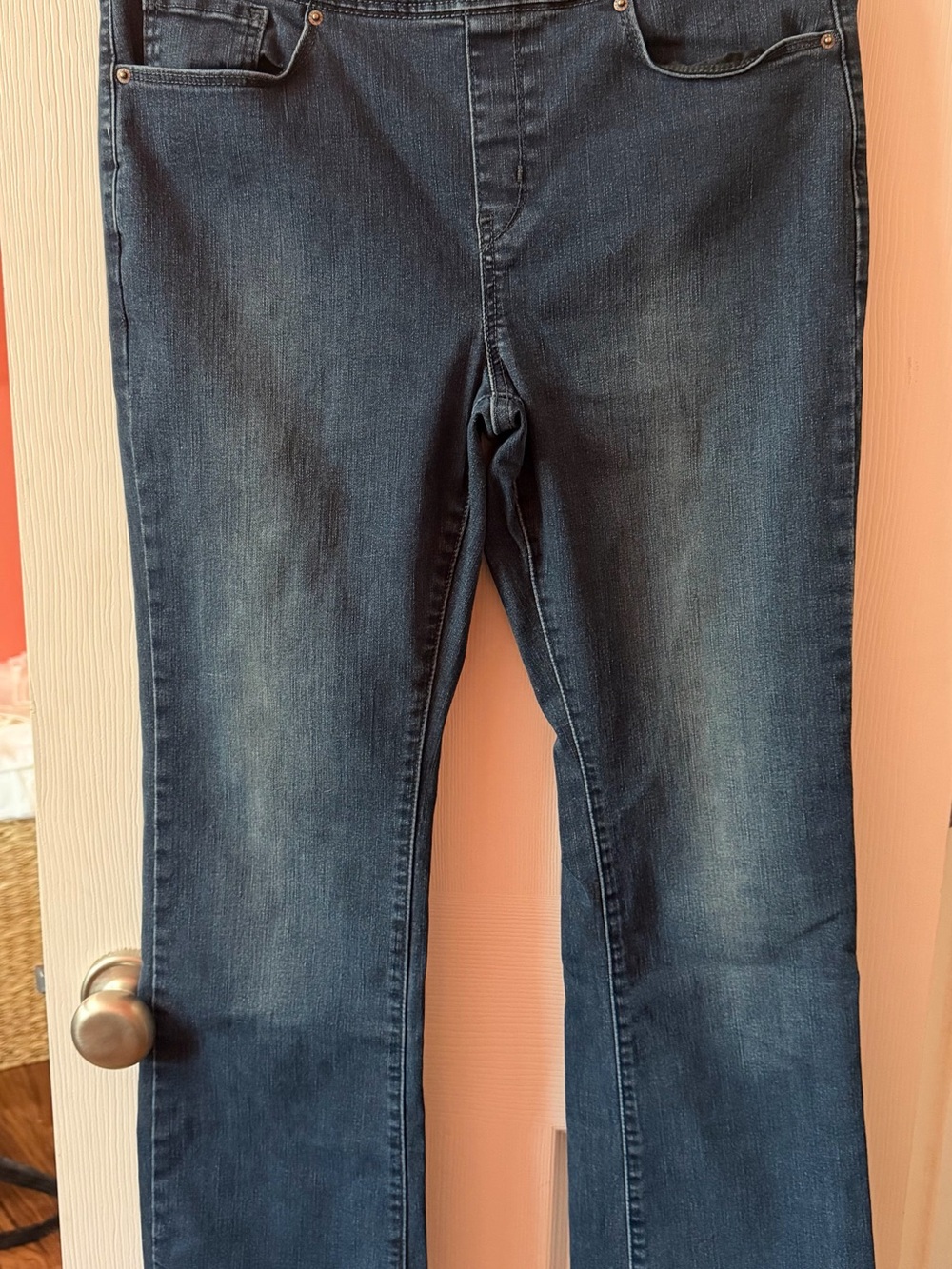 Levi's Women's Straight Leg Jeans in Dark Blue Wash